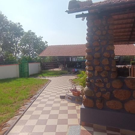 Vara Farms Mulhalli Buitenkant foto